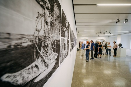 Odprtje razstave Koroški pečat Mirsada Begića - Dialog kiparja in fotografinje Nike Hölcl (8)